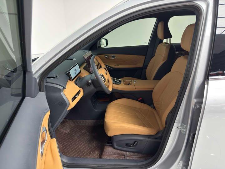 Geely Starship Galaxy 7 EM-i 2025