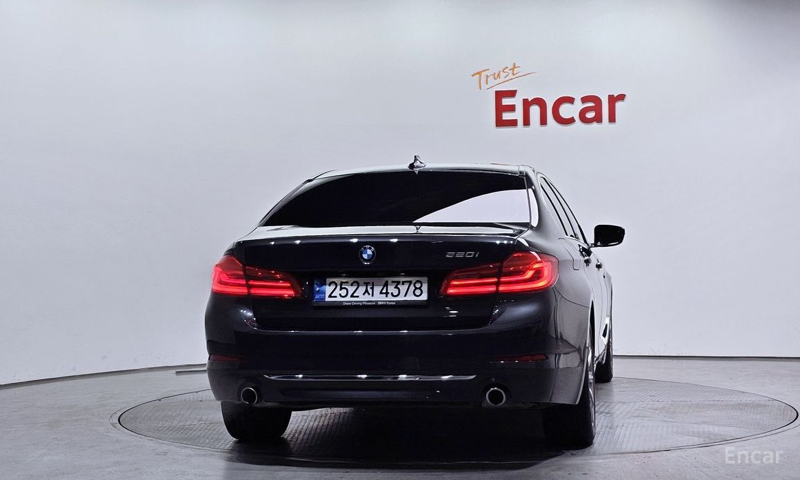2019 BMW 5 серии VII (G30/G31) 520i Luxury с пробегом 80 531 км