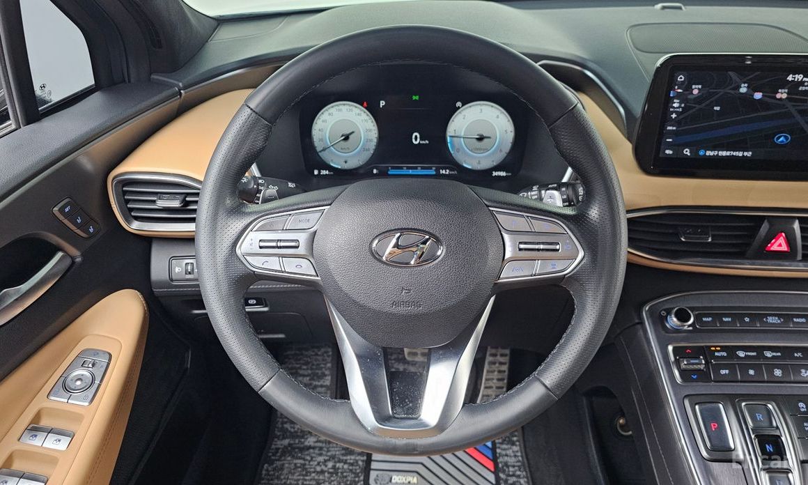 2021 Hyundai Santa Fe IV Рестайлинг Diesel 2.2 4WD Calligraphy с пробегом 34 986 км