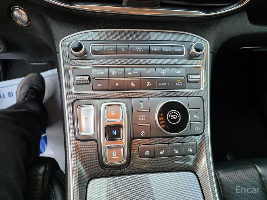 2021 Hyundai Santa Fe IV Рестайлинг Diesel 2.2 2WD Premium Choice с пробегом 64 122 км