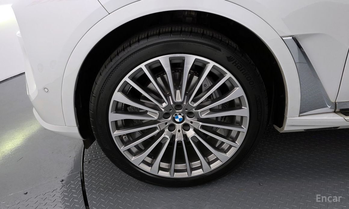 2023 BMW X7 I (G07) Рестайлинг xDrive 40d Design Pure Excellence 6-Seater с пробегом 41 024 км