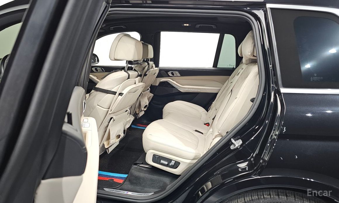 2023 BMW X7 I (G07) Рестайлинг xDrive 40i M Sport 7STR с пробегом 29 092 км