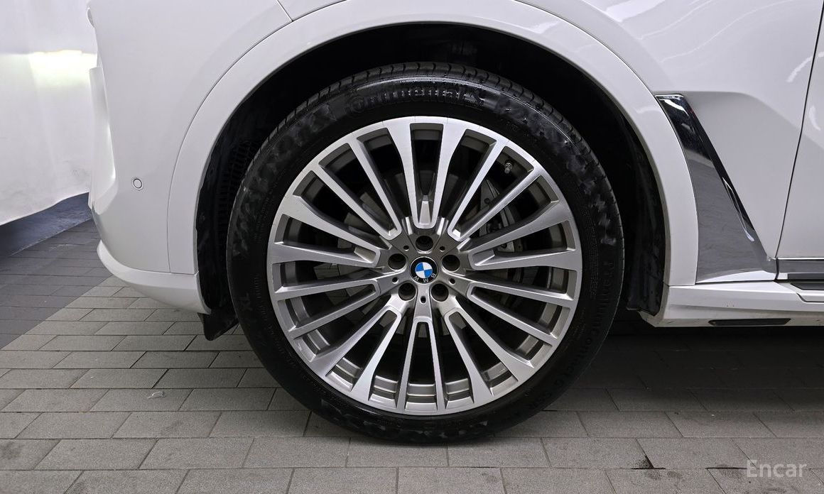 2023 BMW X7 I (G07) Рестайлинг xDrive 40d Design Pure Excellence 6-Seater с пробегом 30 828 км