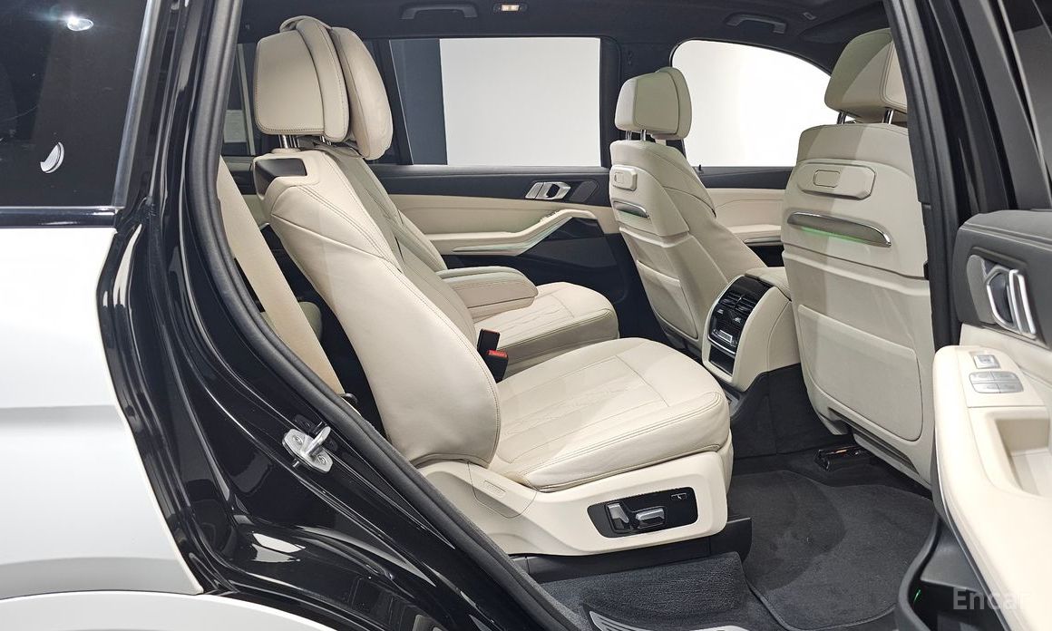 2023 BMW X7 I (G07) Рестайлинг xDrive 40i M Sport 6STR с пробегом 29 050 км