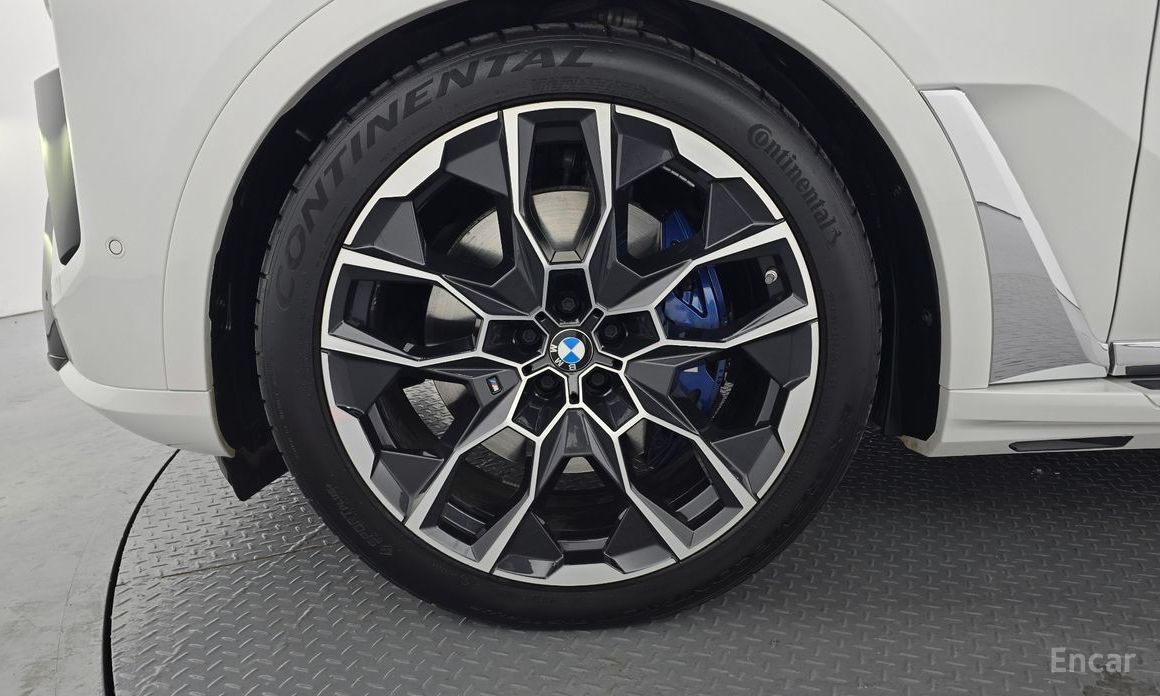 2023 BMW X7 I (G07) Рестайлинг xDrive 40i M Sport 7STR с пробегом 50 082 км