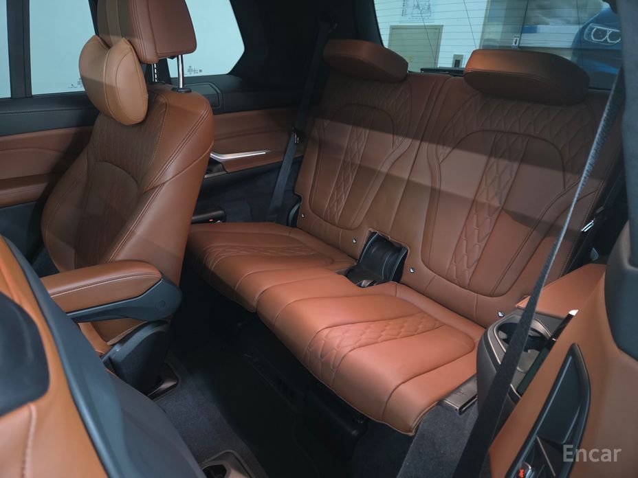 2023 BMW X7 I (G07) Рестайлинг xDrive 40i M Sport 6STR с пробегом 30 138 км