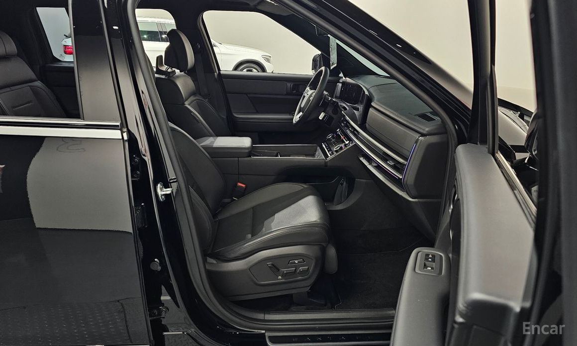 2024 Hyundai Santa Fe V (MX5) Gasoline 2.5T 2WD Calligraphy с пробегом 48 174 км