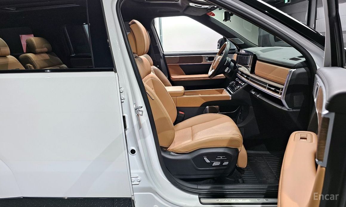 2023 Hyundai Santa Fe V (MX5) Gasoline 2.5T 2WD Calligraphy с пробегом 29 109 км