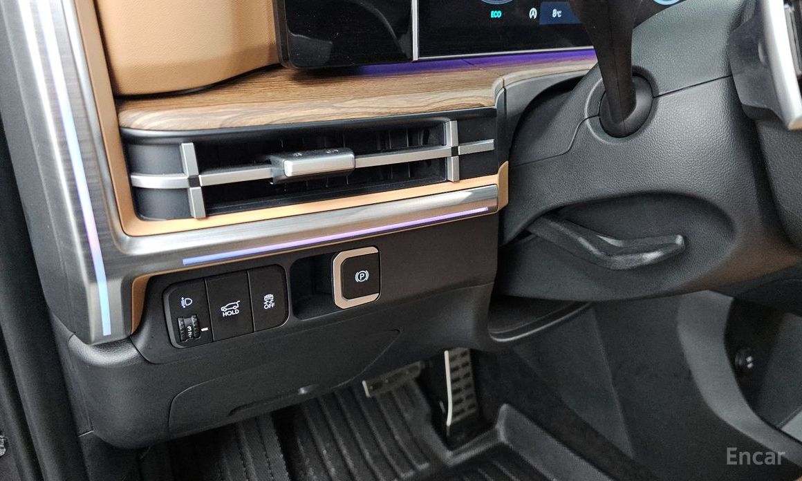 2025 Hyundai Santa Fe V (MX5) Gasoline 2.5T 2WD Prestige с пробегом 19 044 км