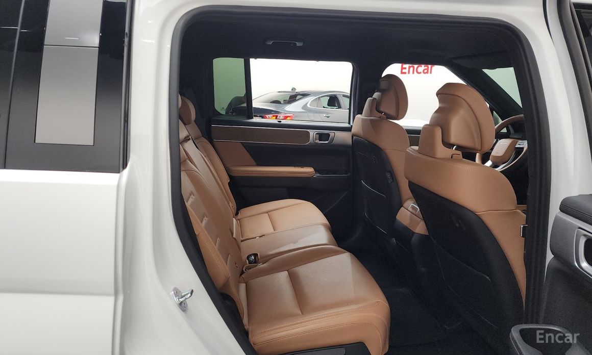 2023 Hyundai Santa Fe V (MX5) Gasoline 2.5T 2WD Calligraphy с пробегом 7 429 км