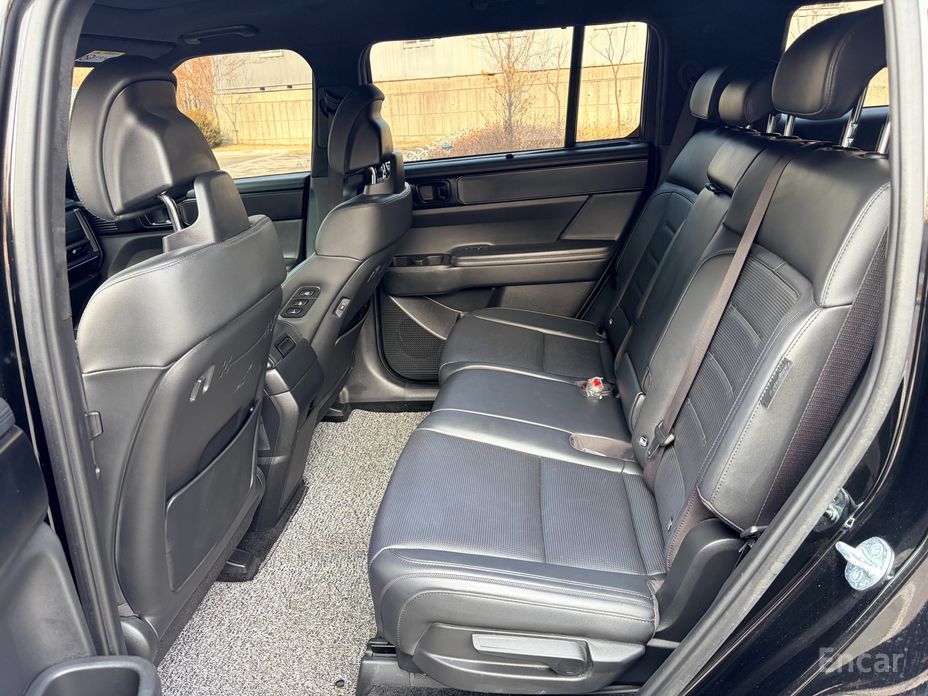 2023 Hyundai Santa Fe V (MX5) Gasoline 2.5T 2WD Calligraphy с пробегом 54 619 км