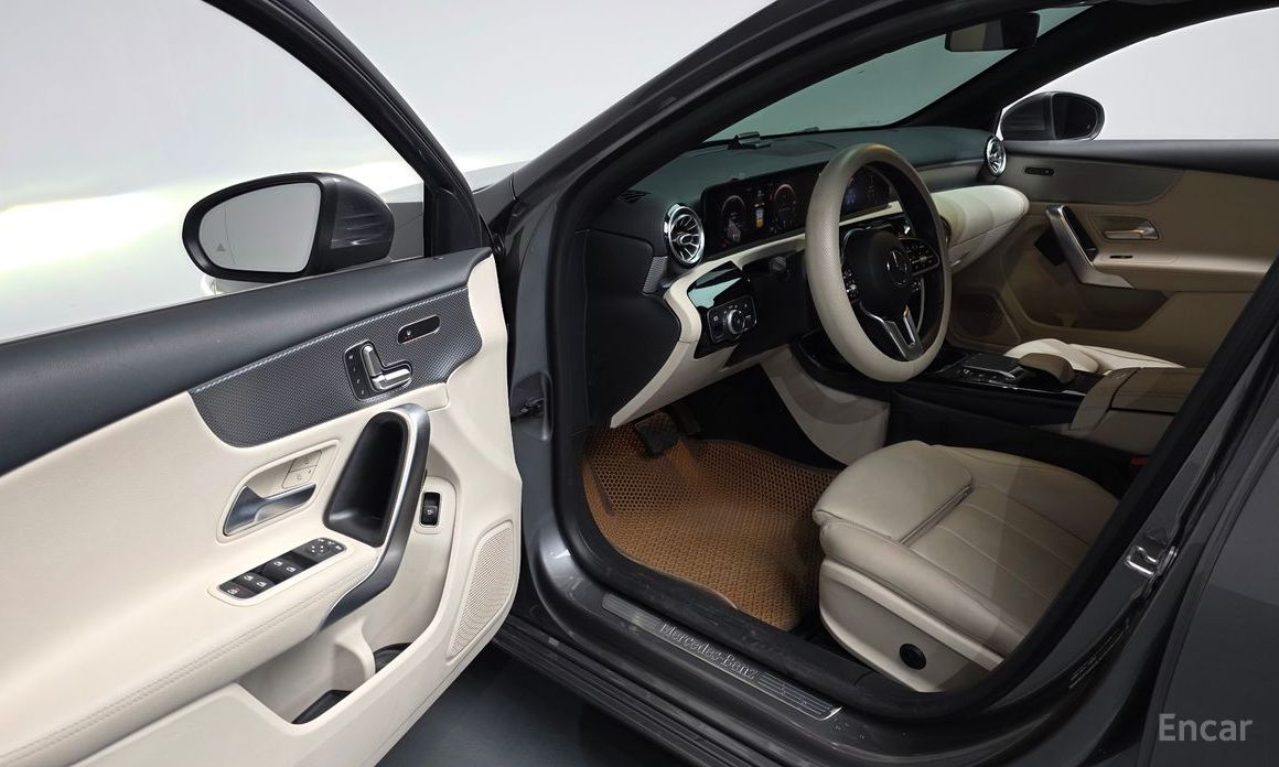 2021 Mercedes-Benz A-Класс IV (W177) A220 Sedan с пробегом 54 323 км