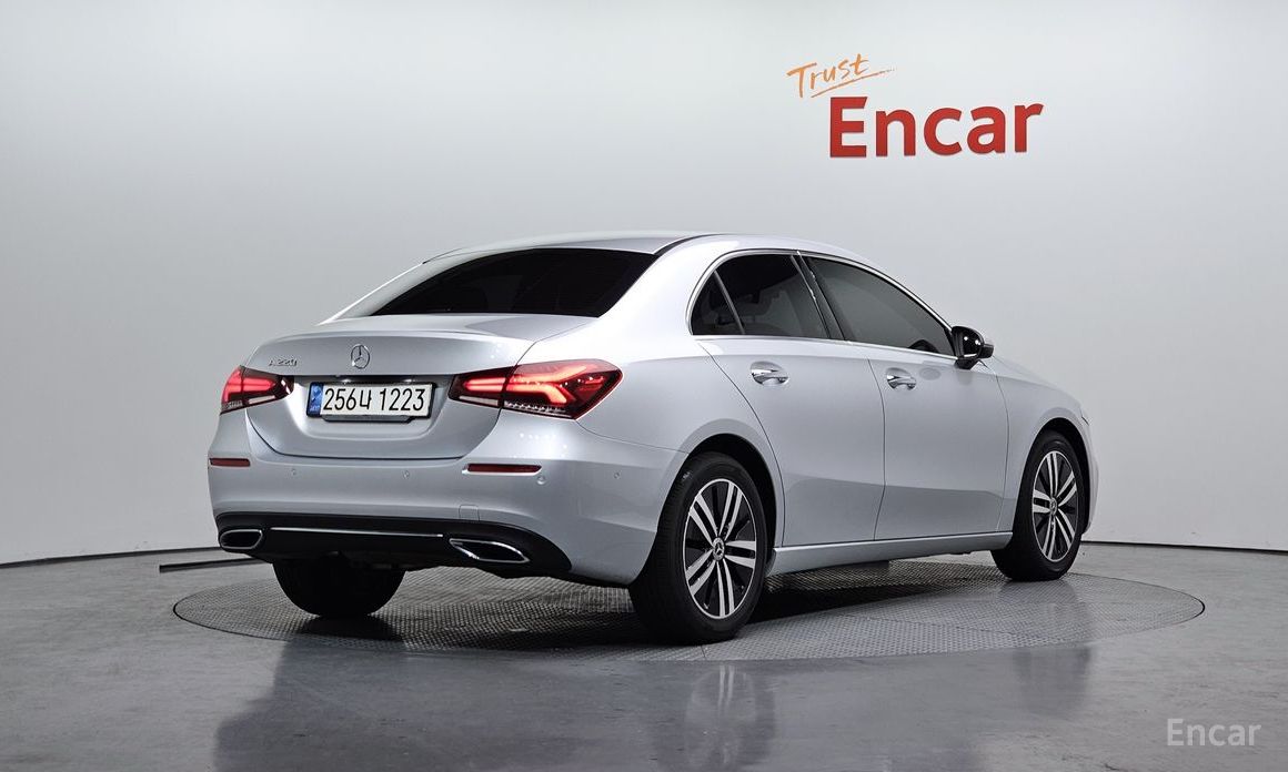 2022 Mercedes-Benz A-Класс IV (W177) A220 Sedan с пробегом 114 413 км