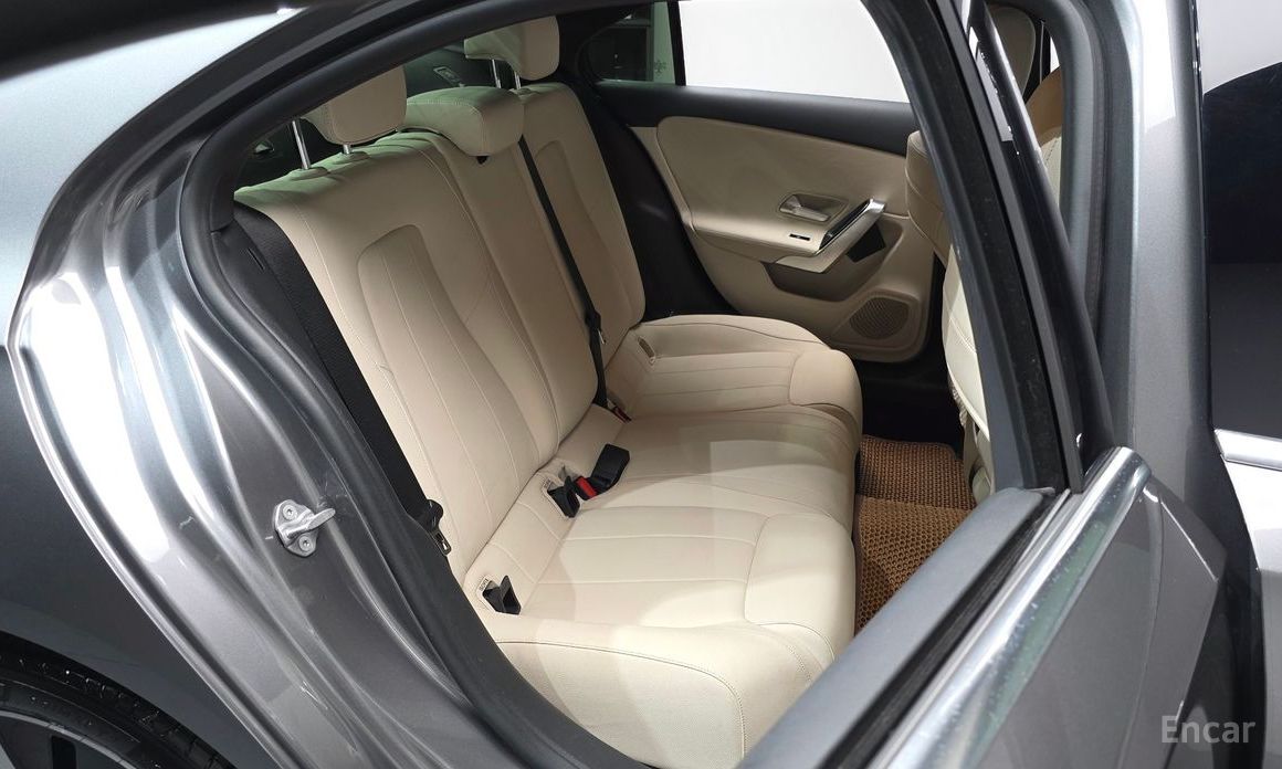 2021 Mercedes-Benz A-Класс IV (W177) A220 Sedan с пробегом 54 323 км