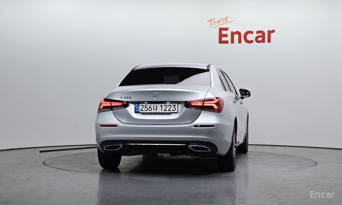 2022 Mercedes-Benz A-Класс IV (W177) A220 Sedan с пробегом 114 413 км