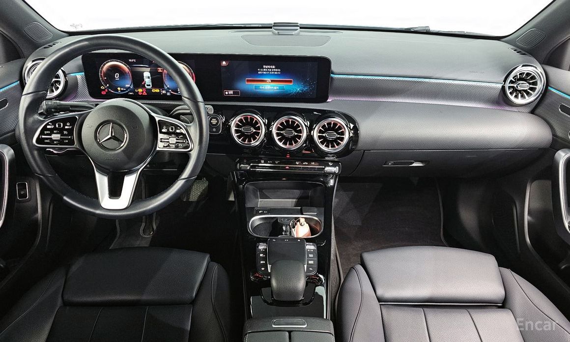 2022 Mercedes-Benz A-Класс IV (W177) A220 Sedan с пробегом 114 413 км