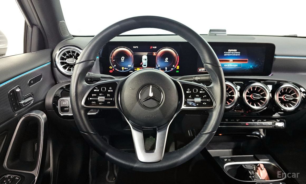2022 Mercedes-Benz A-Класс IV (W177) A220 Sedan с пробегом 114 413 км