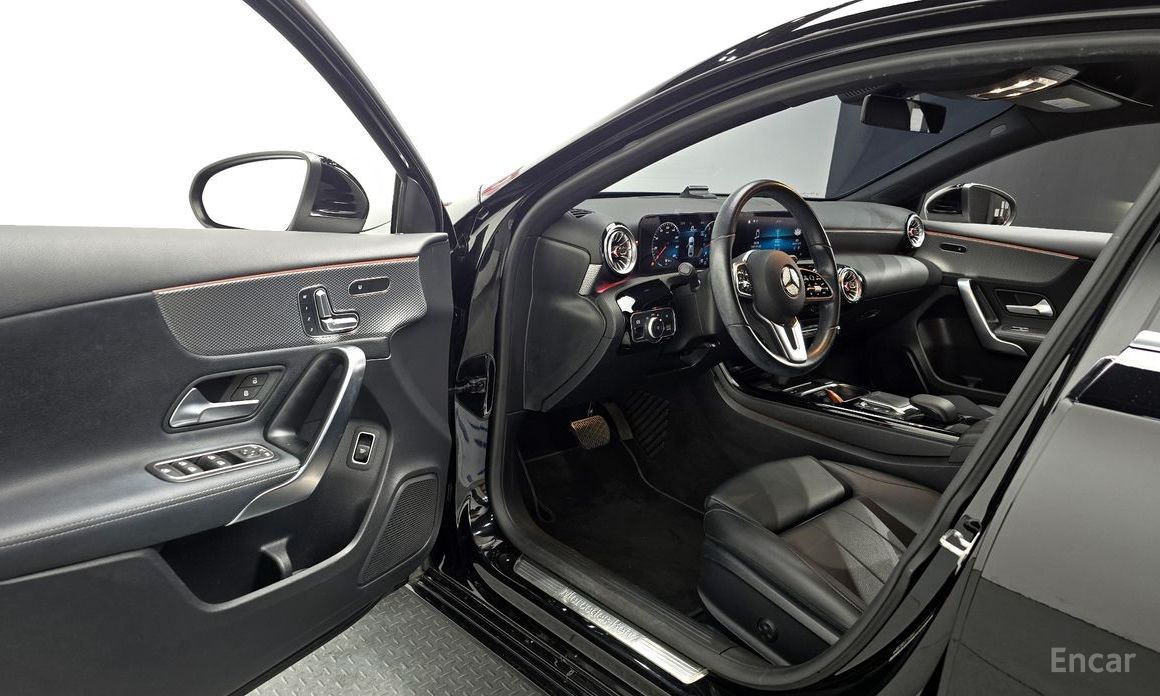 2021 Mercedes-Benz A-Класс IV (W177) A220 Sedan с пробегом 99 485 км
