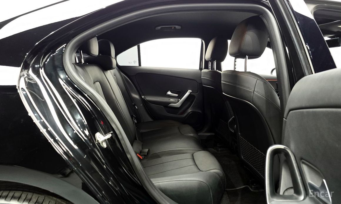 2021 Mercedes-Benz A-Класс IV (W177) A220 Sedan с пробегом 99 485 км