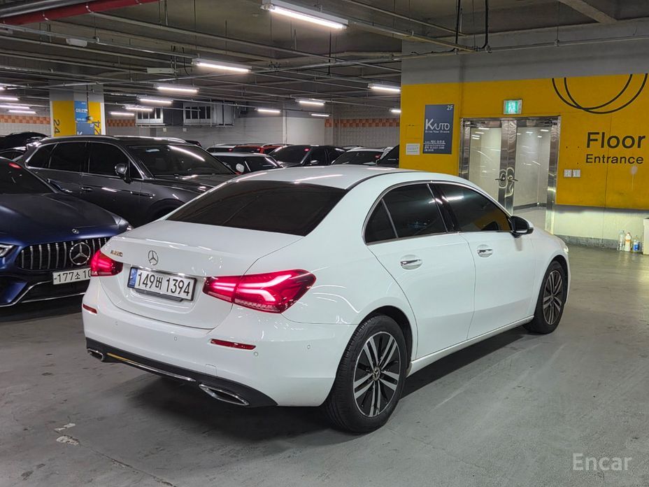 2021 Mercedes-Benz A-Класс IV (W177) A220 Sedan с пробегом 52 090 км