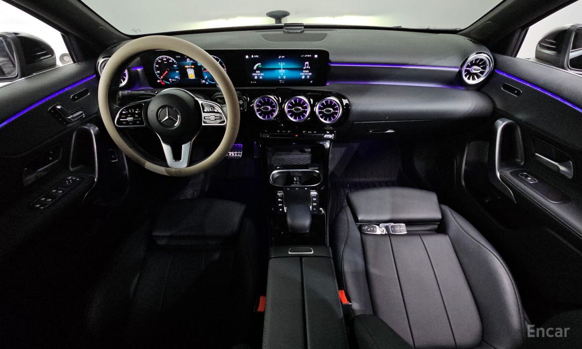 2021 Mercedes-Benz A-Класс IV (W177) A200d Sedan с пробегом 52 836 км