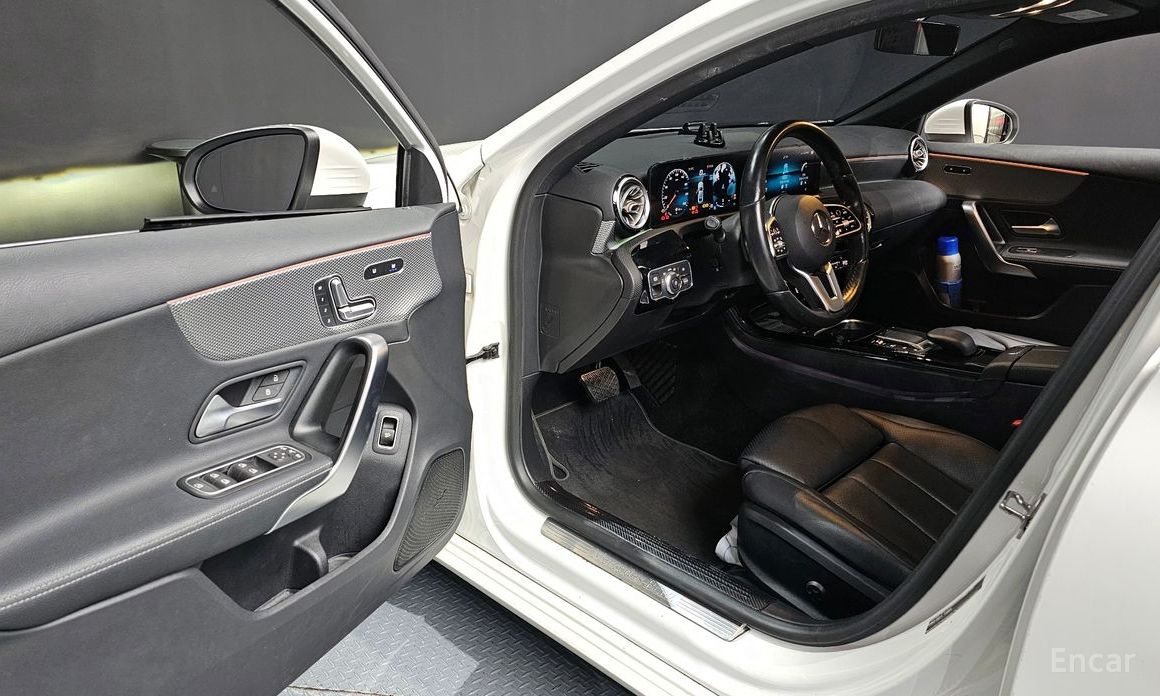 2021 Mercedes-Benz A-Класс IV (W177) A220 Sedan с пробегом 113 130 км