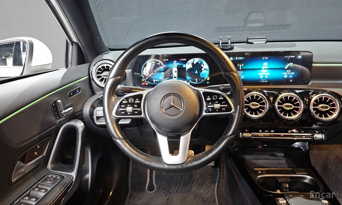 2021 Mercedes-Benz A-Класс IV (W177) A220 Sedan с пробегом 113 130 км