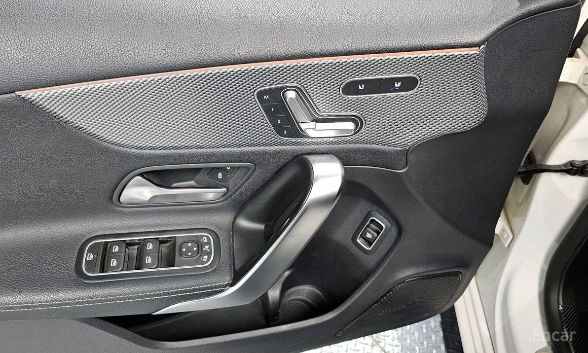 2021 Mercedes-Benz A-Класс IV (W177) A220 Sedan с пробегом 113 130 км