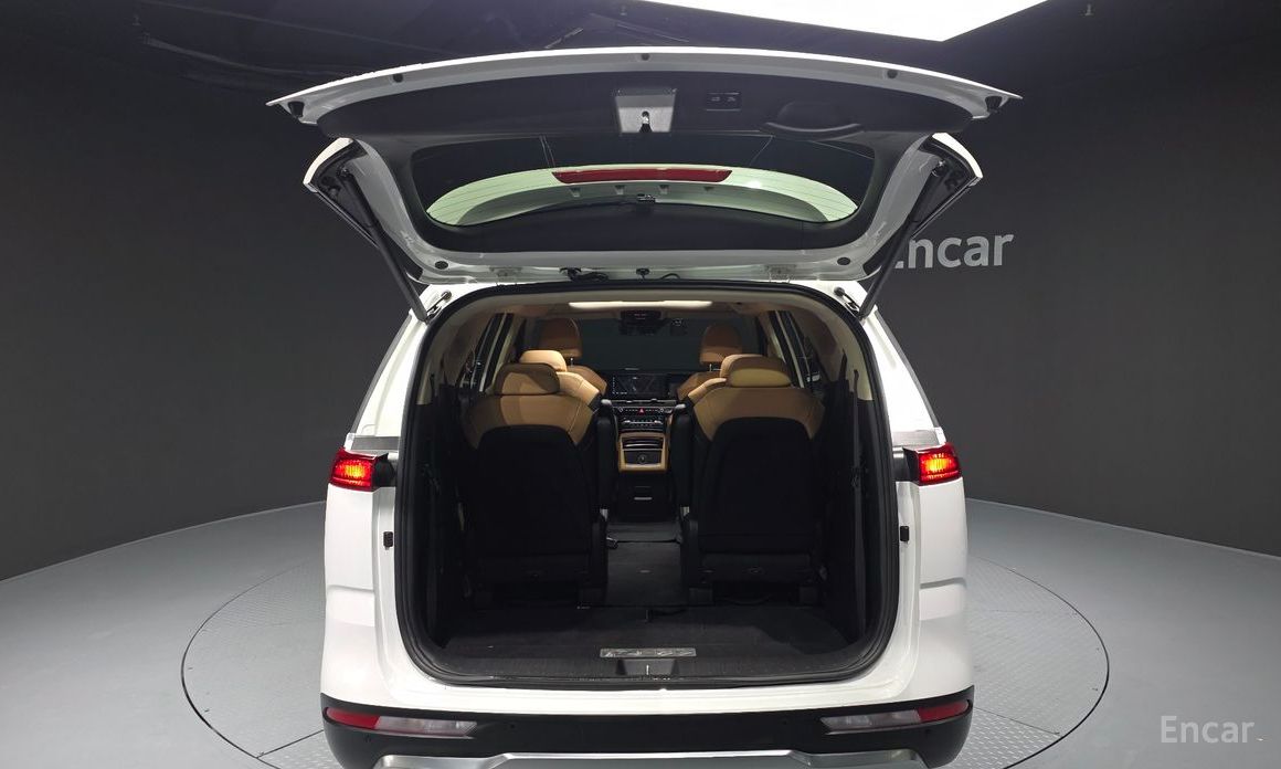 2021 Kia Carnival IV 9-Seater Noblesse с пробегом 50 727 км