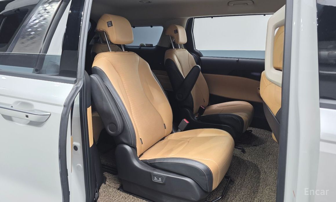 2021 Kia Carnival IV 9-Seater Signature с пробегом 53 918 км