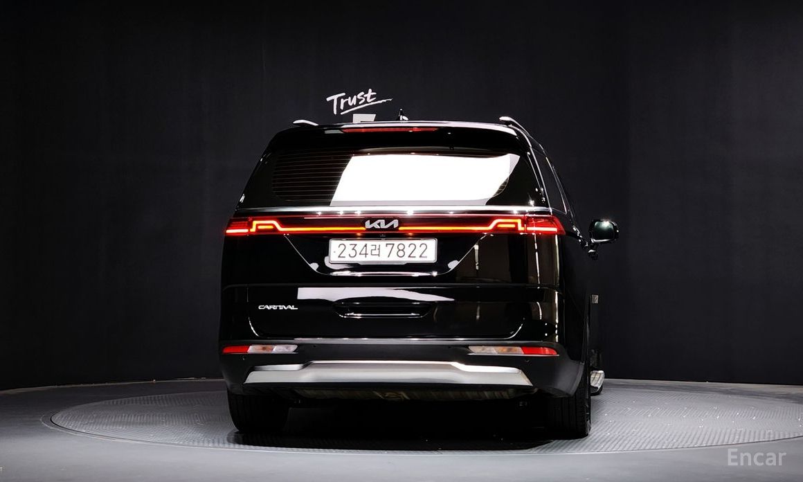 2022 Kia Carnival IV 7-Seater Signature с пробегом 53 118 км