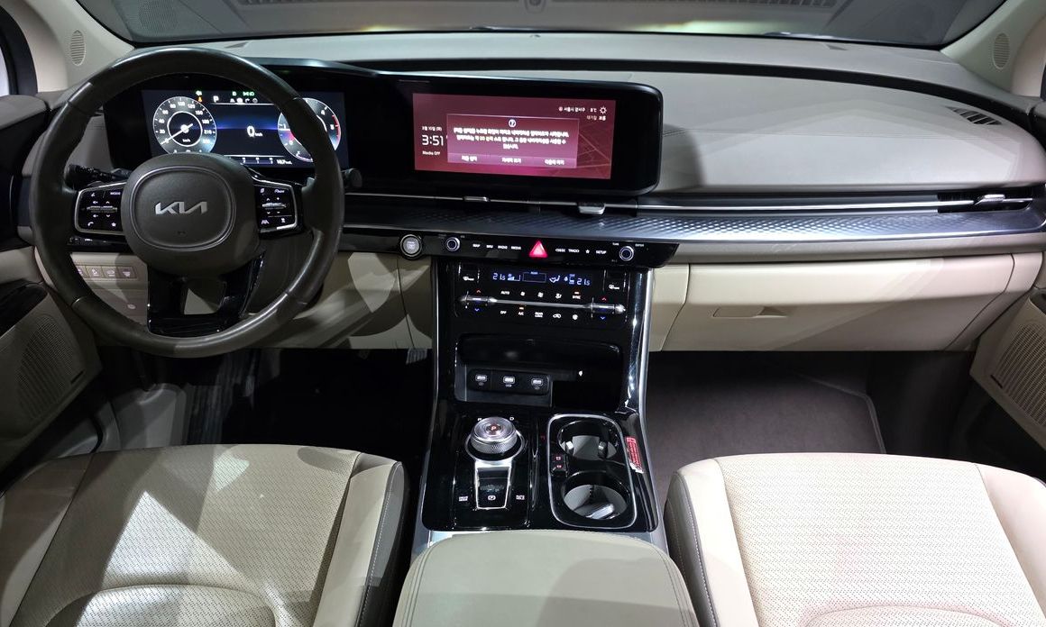 2021 Kia Carnival IV 9-Seater Hi-Limousine Signature с пробегом 55 839 км