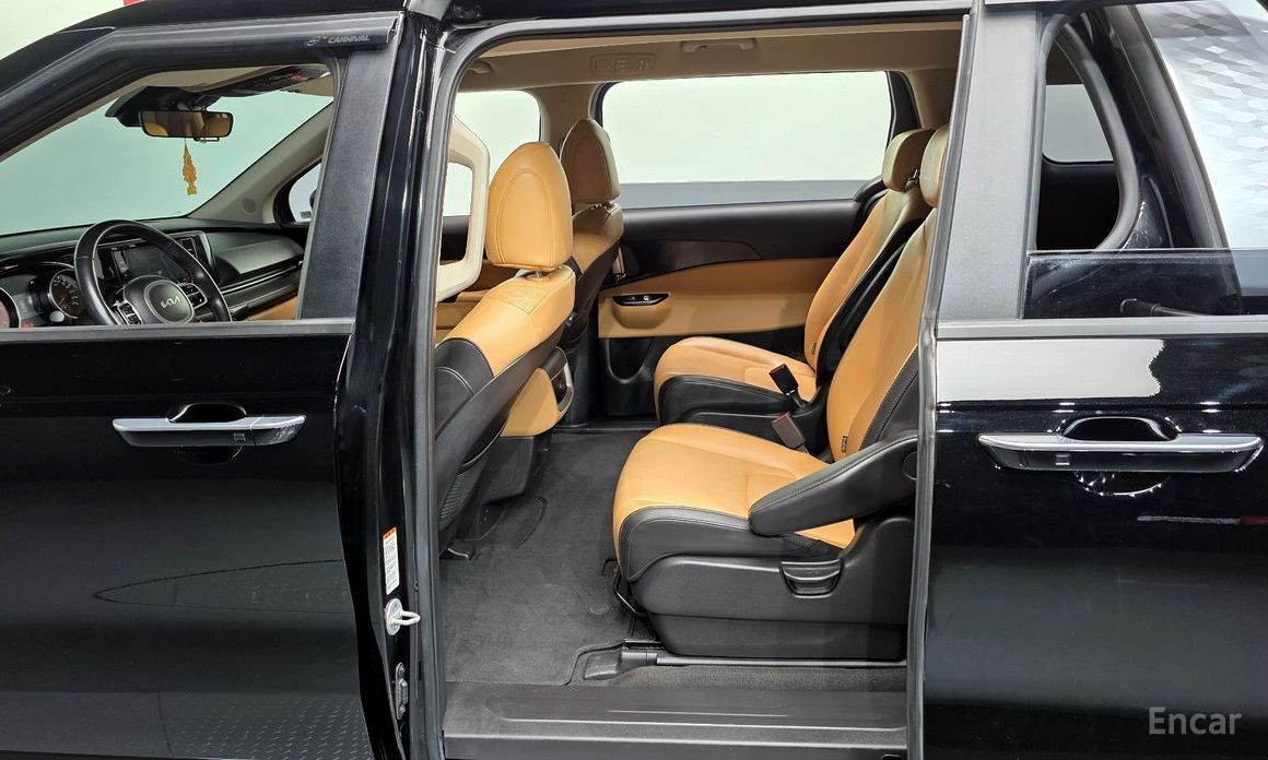 2022 Kia Carnival IV 9-Seater Prestige с пробегом 50 754 км