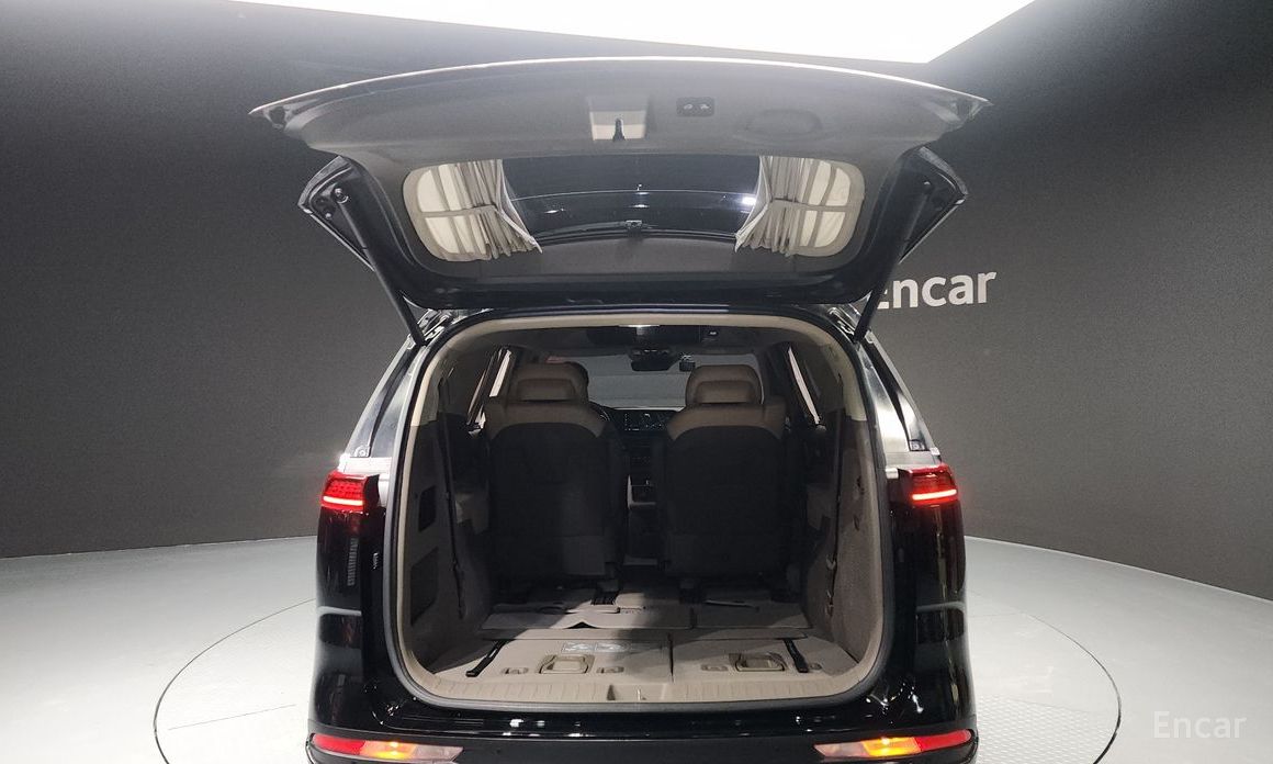 2021 Kia Carnival IV 7-Seater Hi-Limousine Signature с пробегом 52 176 км