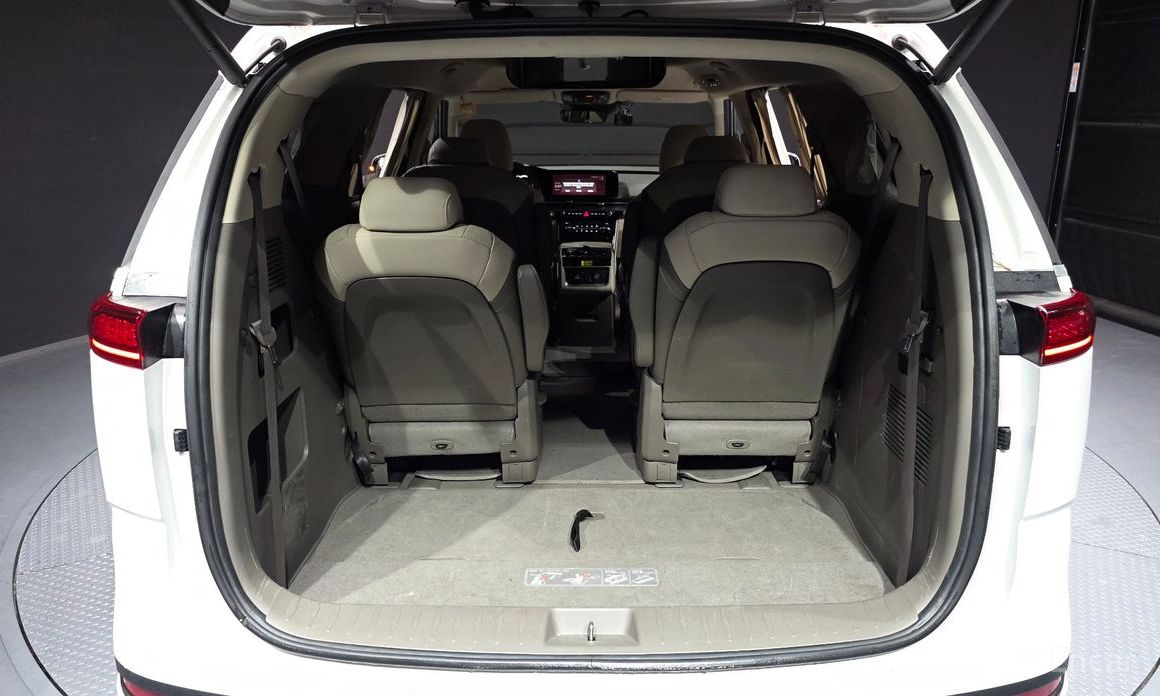 2021 Kia Carnival IV 9-Seater Hi-Limousine Signature с пробегом 55 839 км