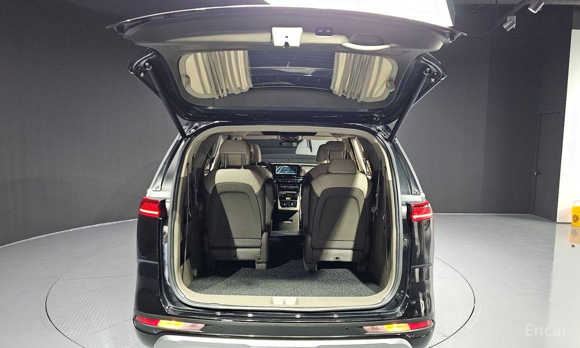2022 Kia Carnival IV 9-Seater Hi-Limousine Signature с пробегом 50 394 км