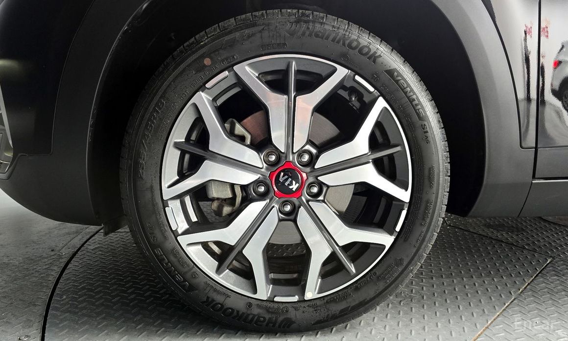 2021 Kia Seltos I Gasoline 1.6 Turbo 2WD Signature с пробегом 57 111 км