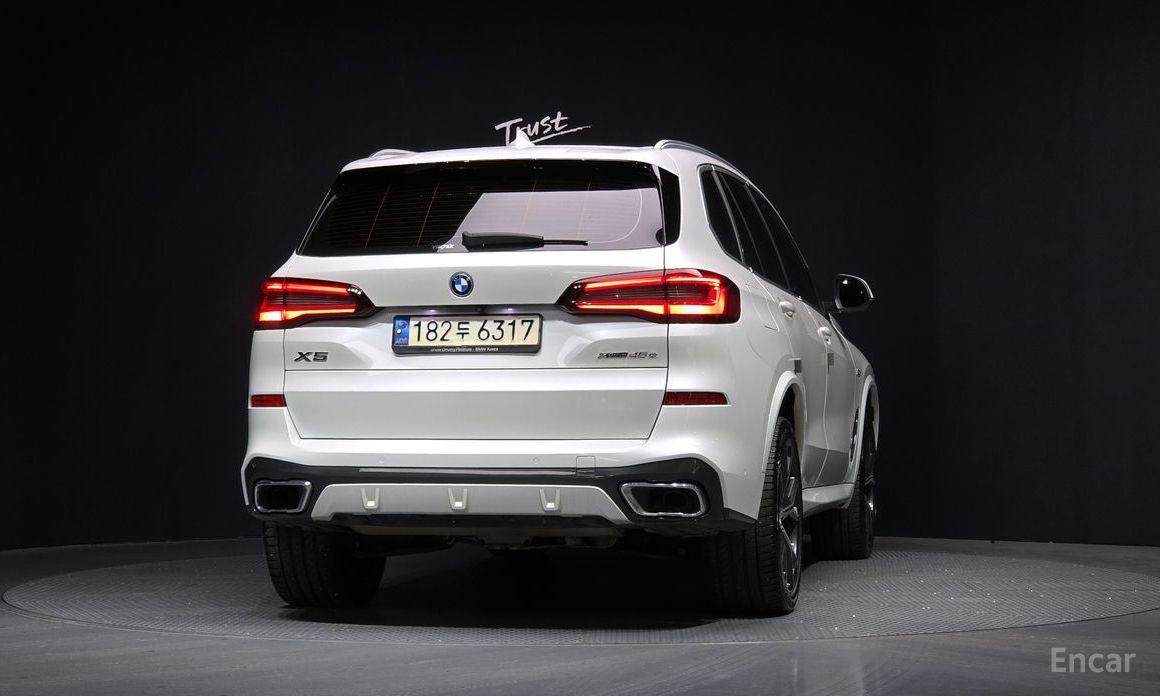 2022 BMW X5 IV (G05/G18) xDrive 45e M Sport с пробегом 100 084 км