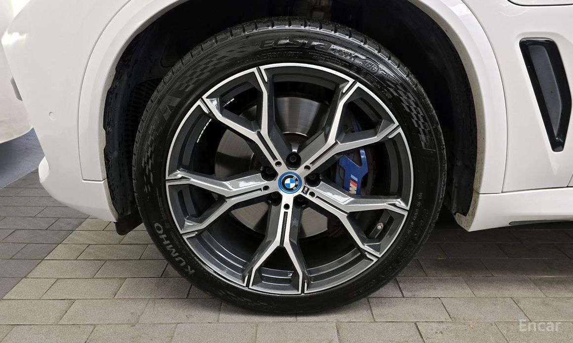 2022 BMW X5 IV (G05/G18) xDrive 45e M Sport с пробегом 100 084 км