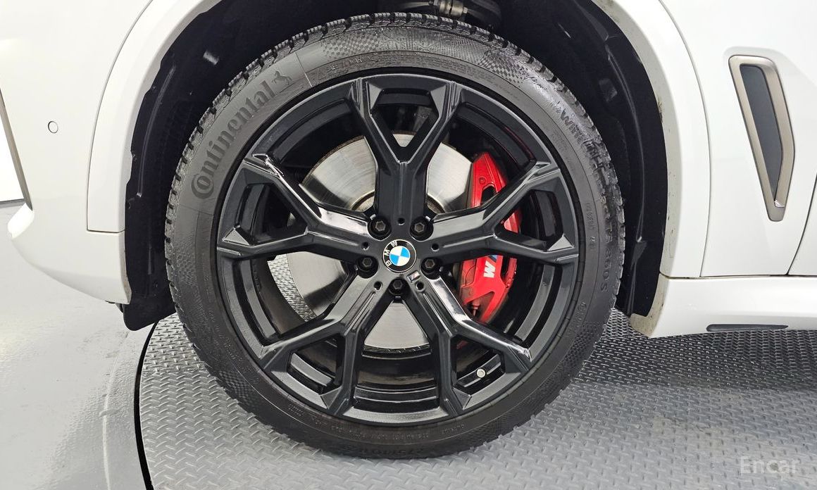 2022 BMW X5 IV (G05/G18) M50i с пробегом 63 031 км