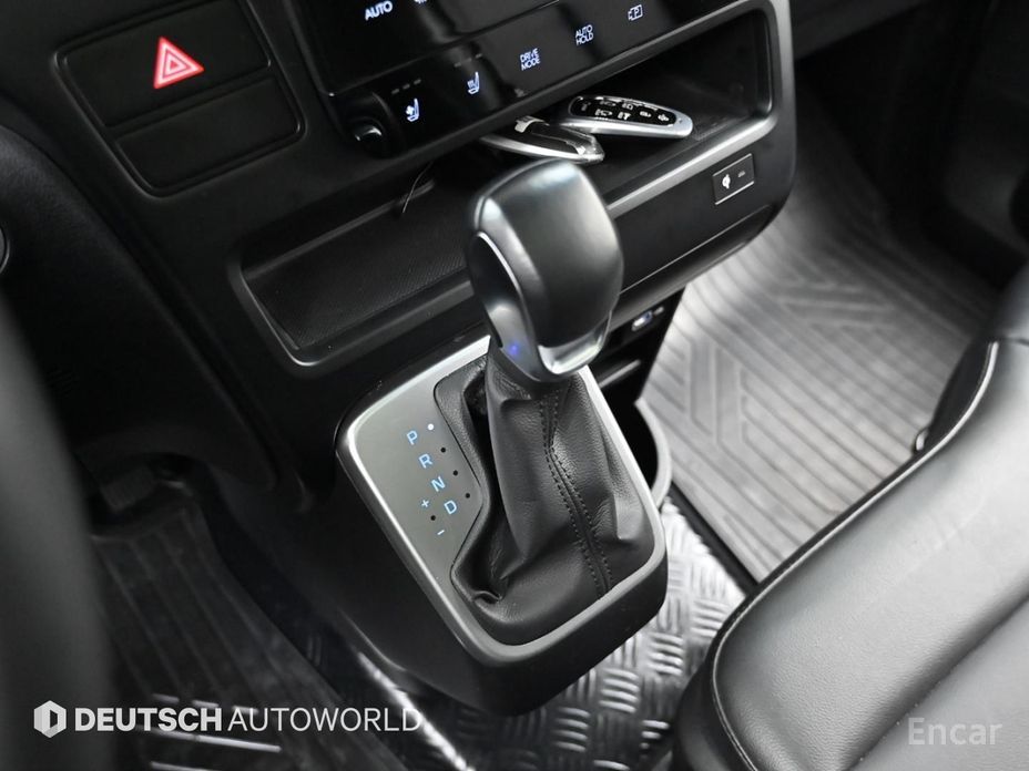 2021 Hyundai Staria  Tourer 11-Seater Modern с пробегом 66 840 км