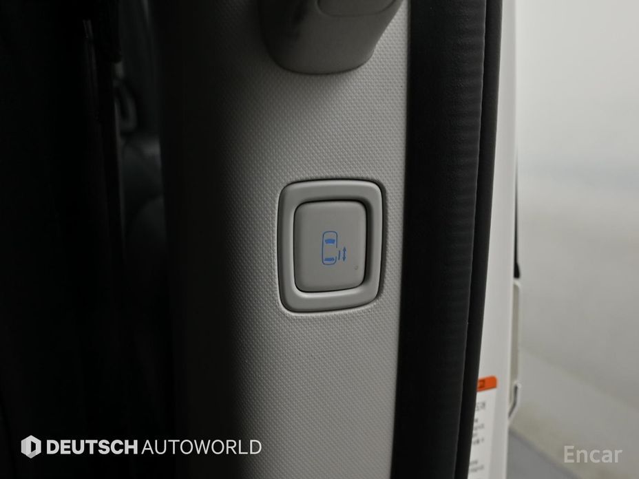 2021 Hyundai Staria  Tourer 11-Seater Modern с пробегом 66 840 км