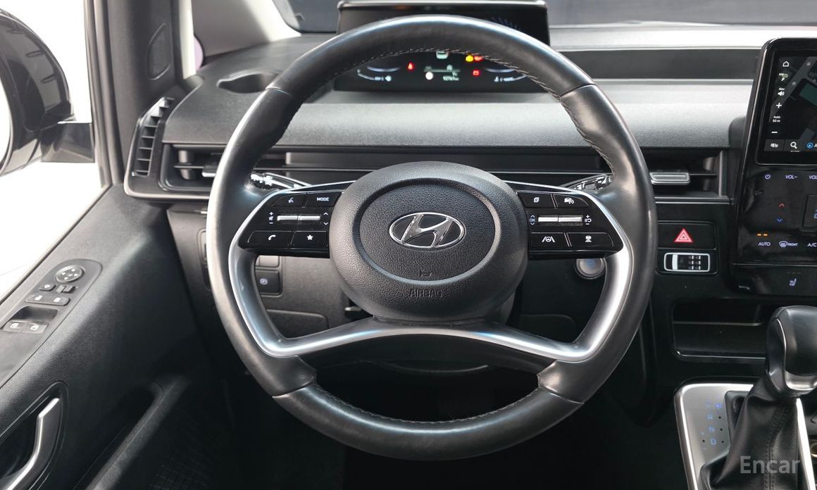 2021 Hyundai Staria  4WD Tourer 9-Seater Modern с пробегом 92 761 км