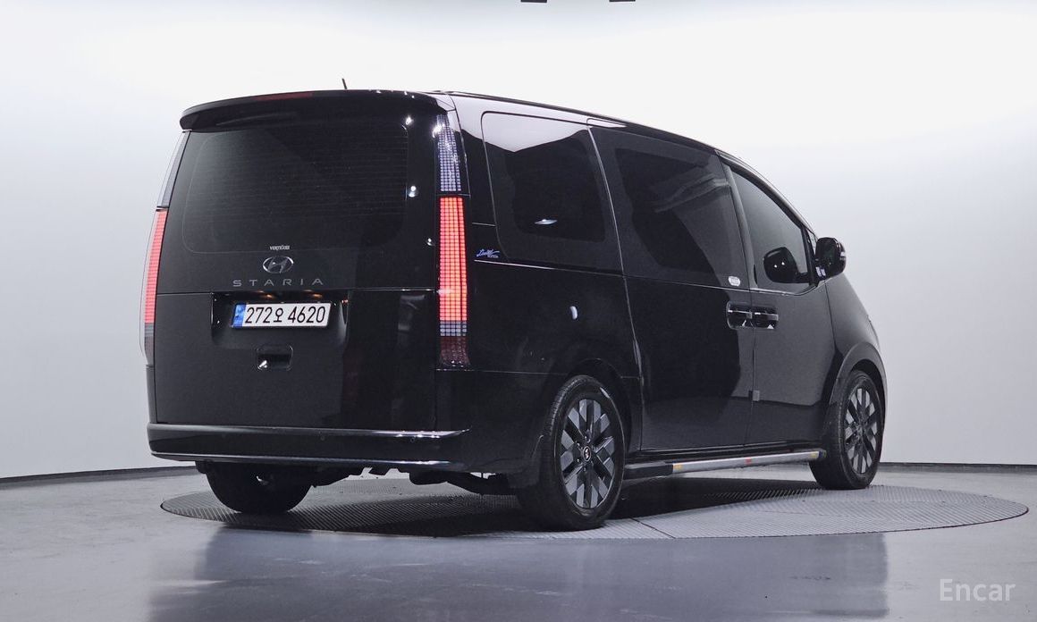 2021 Hyundai Staria  4WD Lounge 9-Seater Inspiration с пробегом 136 333 км