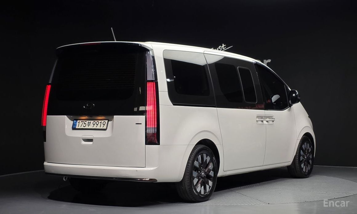 2021 Hyundai Staria  4WD Lounge 9-Seater Inspiration с пробегом 100 479 км