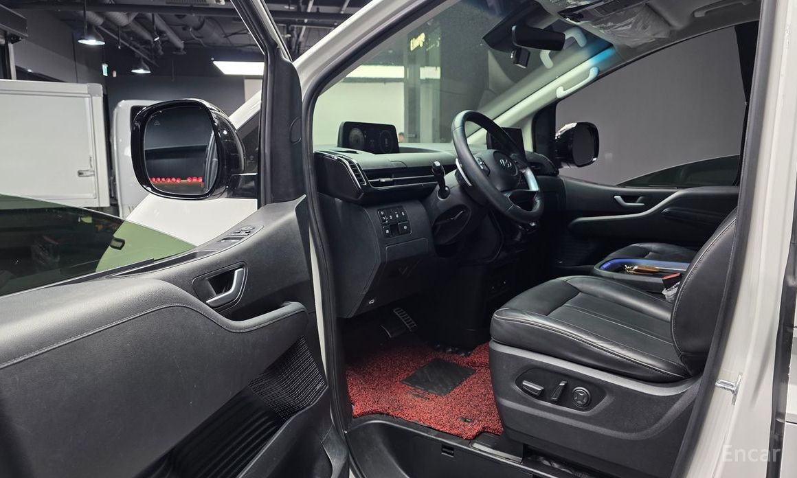 2021 Hyundai Staria  4WD Lounge 9-Seater Inspiration с пробегом 100 479 км