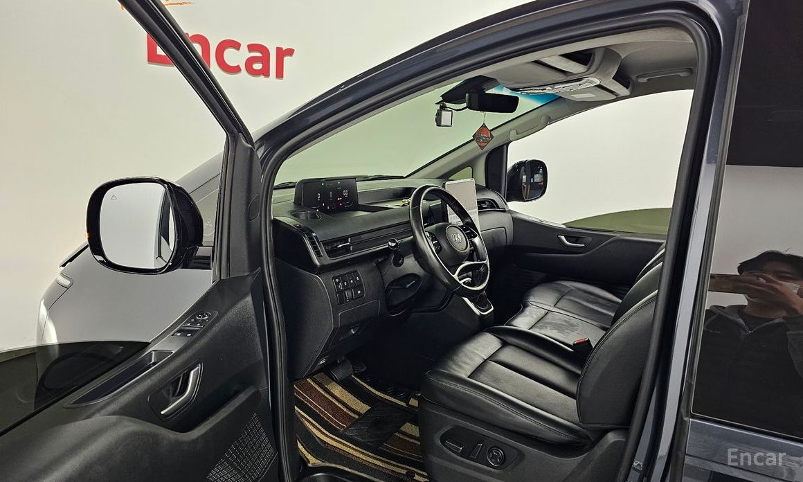 2021 Hyundai Staria  Tourer 9-Seater Modern с пробегом 96 161 км