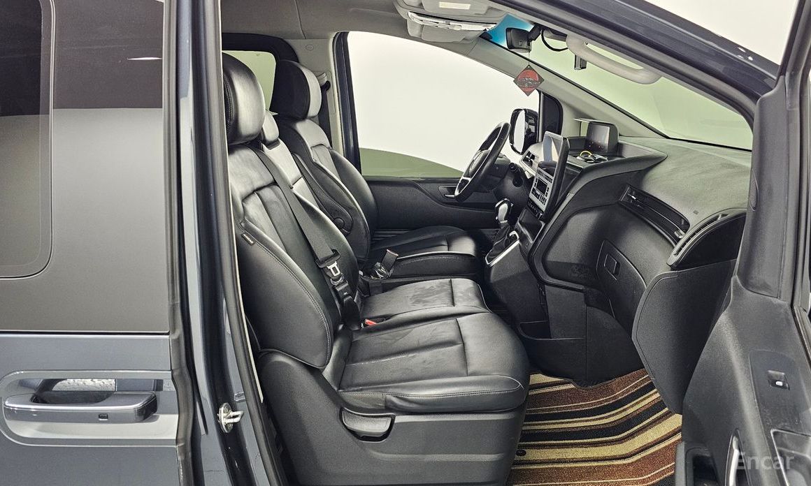 2021 Hyundai Staria  Tourer 9-Seater Modern с пробегом 96 161 км