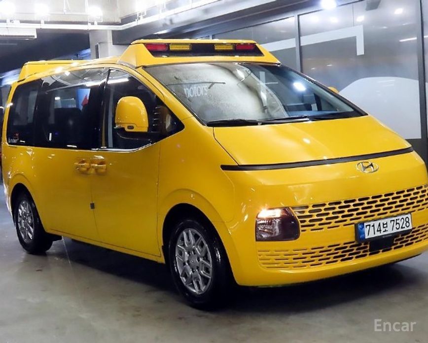 2022 Hyundai Staria  L3.5  Kinder Safety Car 11-Seater с пробегом 52 005 км