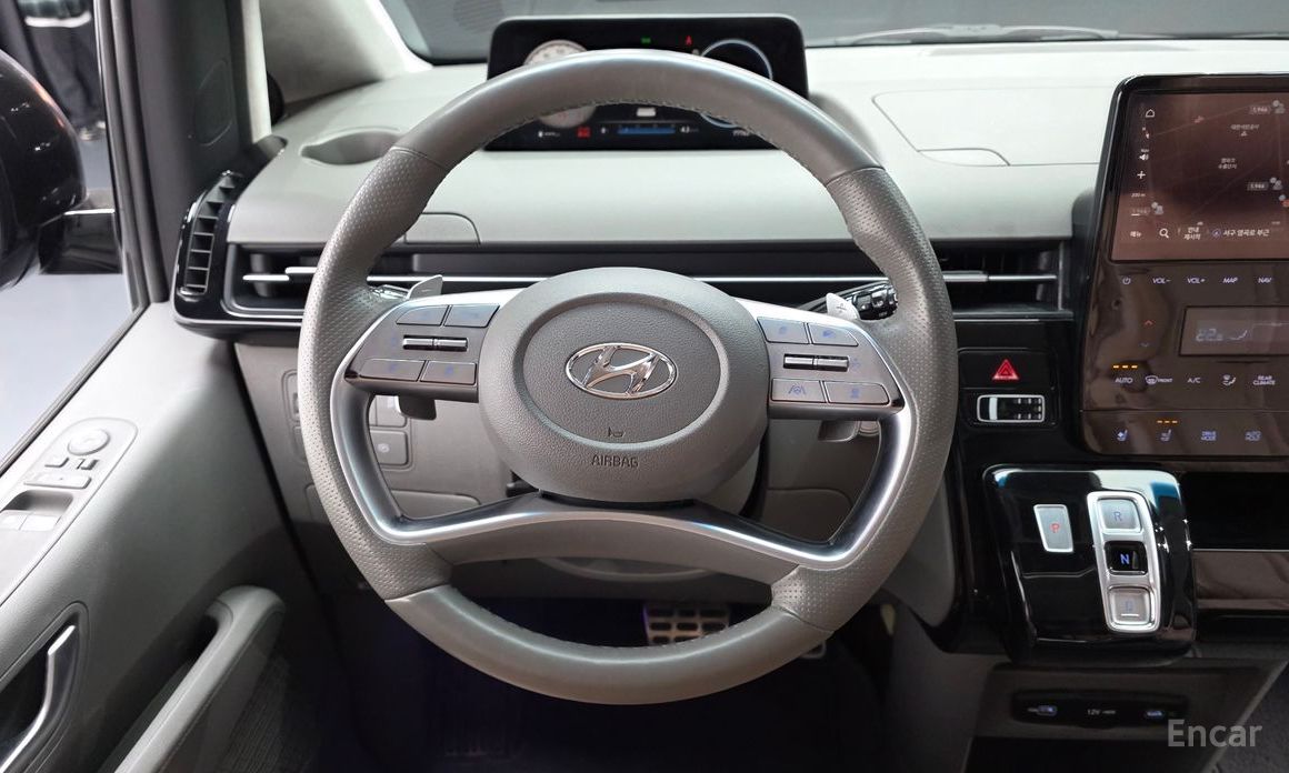 2022 Hyundai Staria  4WD Lounge 9-Seater Inspiration с пробегом 77 762 км